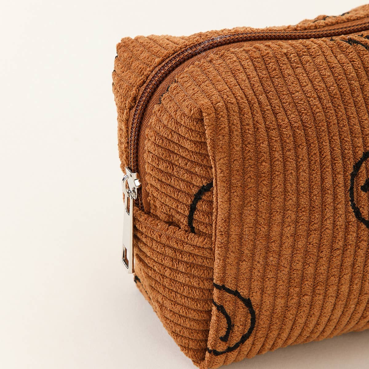 SIMPLE SMILING FACE MEDIUM COSMETIC BAG