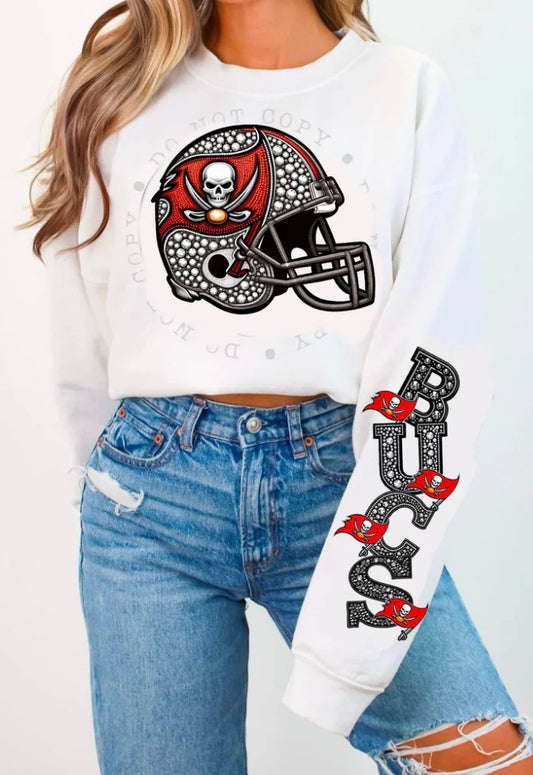 BUCS HELMENT CREWNECK