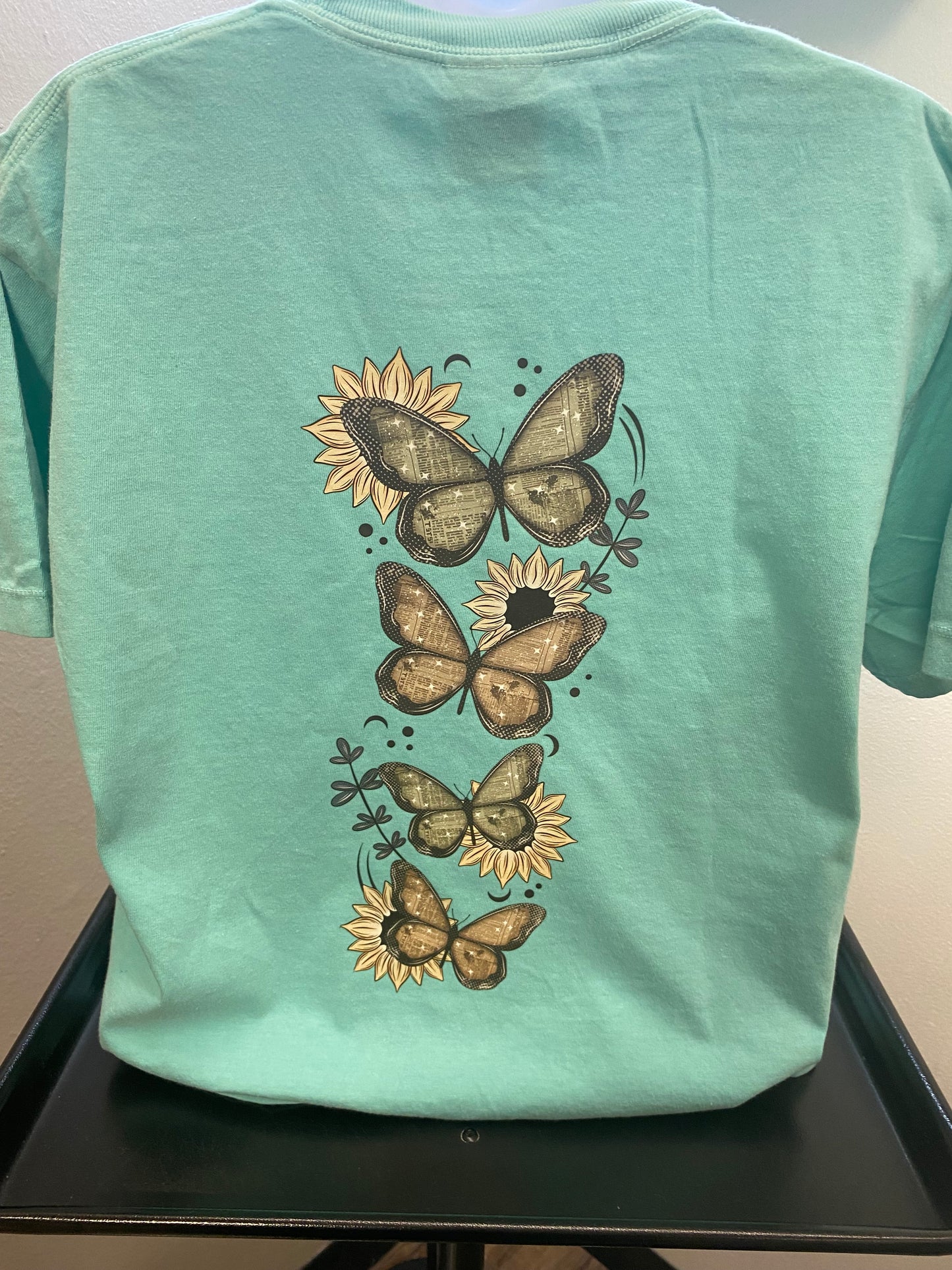 Butterfly body/crop top tee