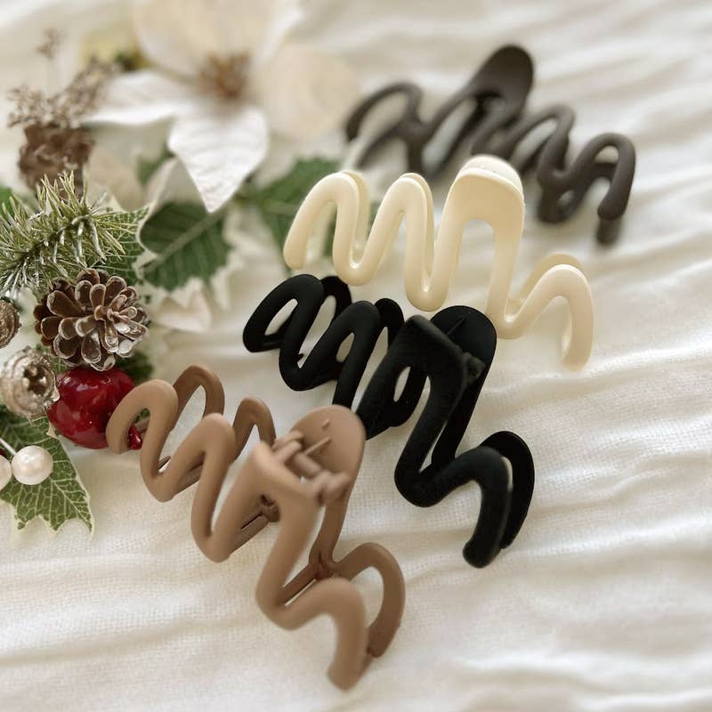 ,..Valentine Squiggle Hair Clip (Assorted)